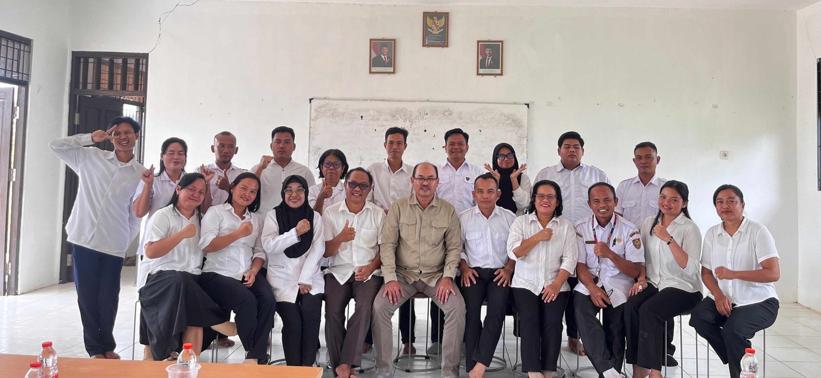 Sidak Yayasan Pendidikan Dwima Sanaman Mantikei di SMA Garing Tarantang, Bahas Disiplin dan Kinerja Tim